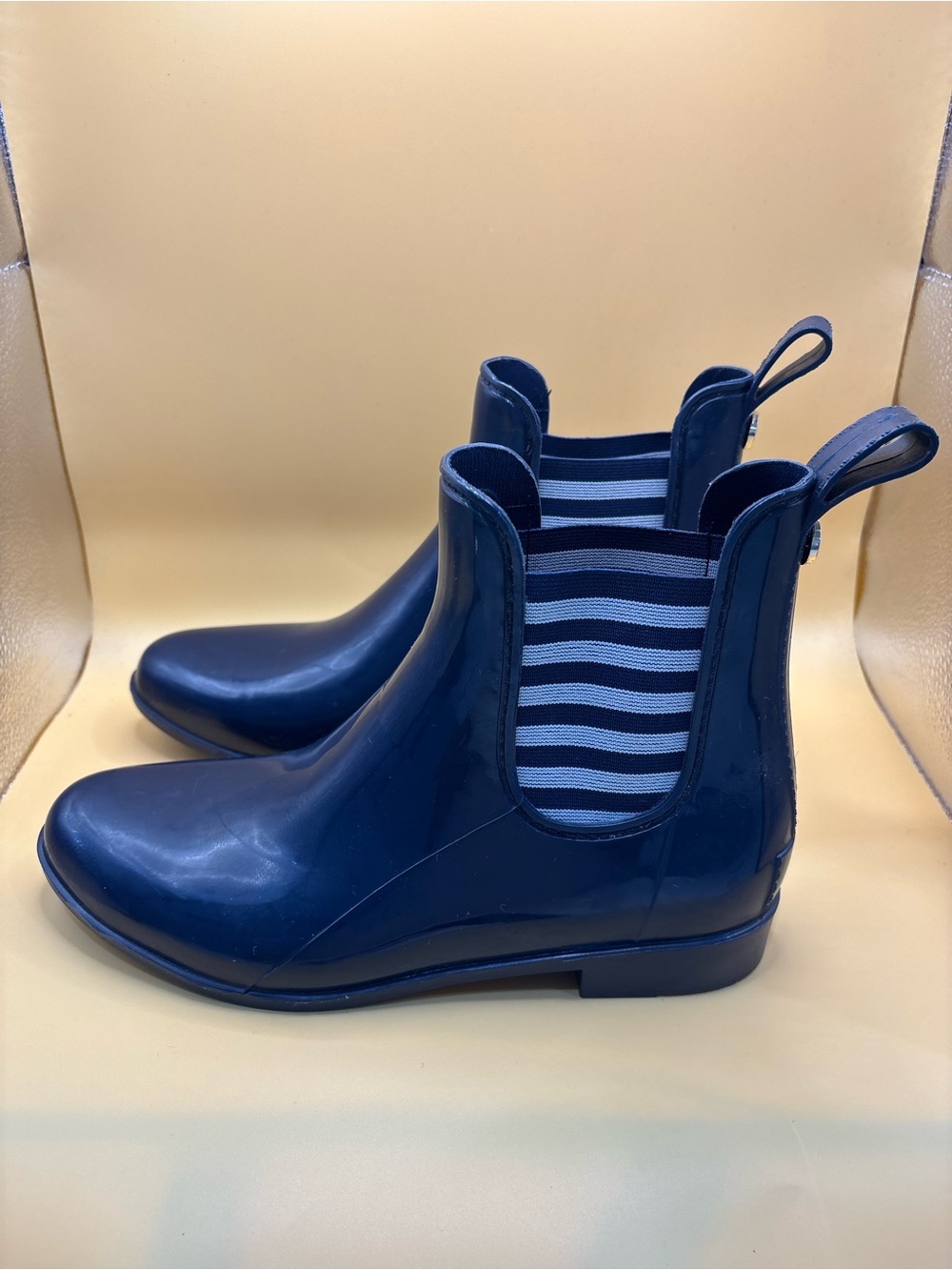 London Fog Women’s Size 9 Navy Piccadilly Chelsea Puddle Rain Weatherproof Boots - Picture 2 of 8